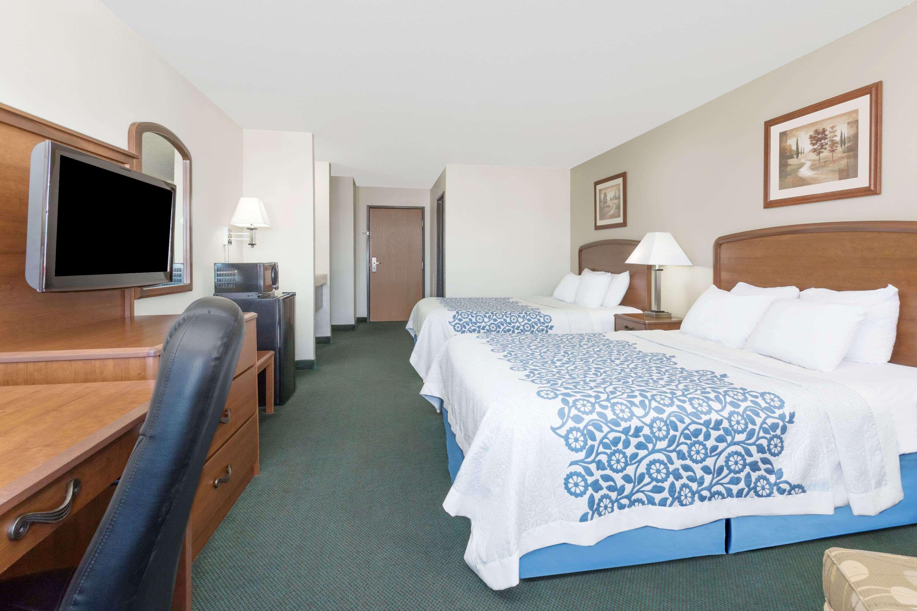 Days Inn By Wyndham Sidney Ne Eksteriør bilde